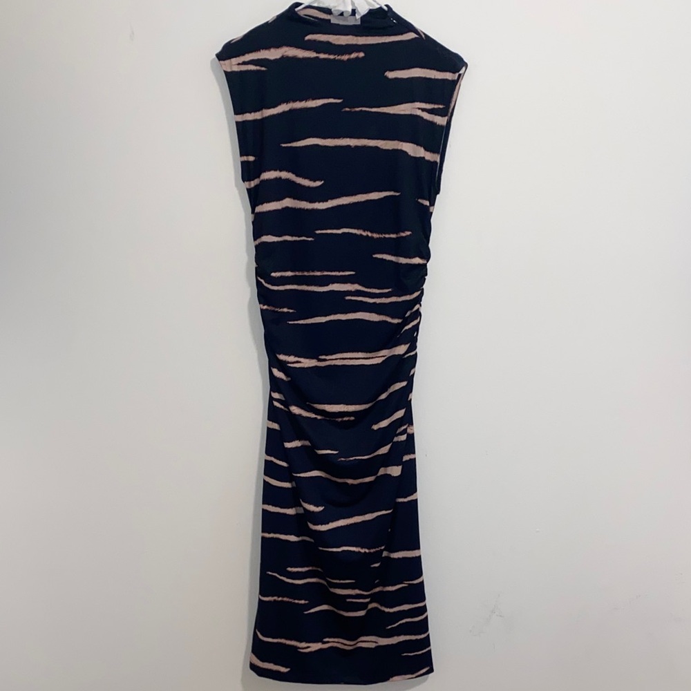 H&M Black and cream Patterned Midi Dress